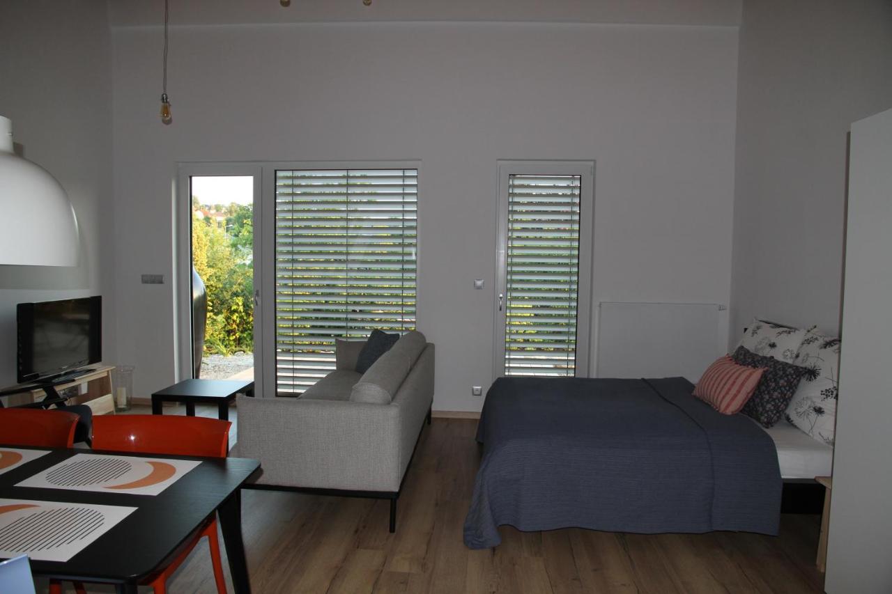 Apartmany Hluboka Nad Vltavou S Vyhledem Na Zamek Exterior photo