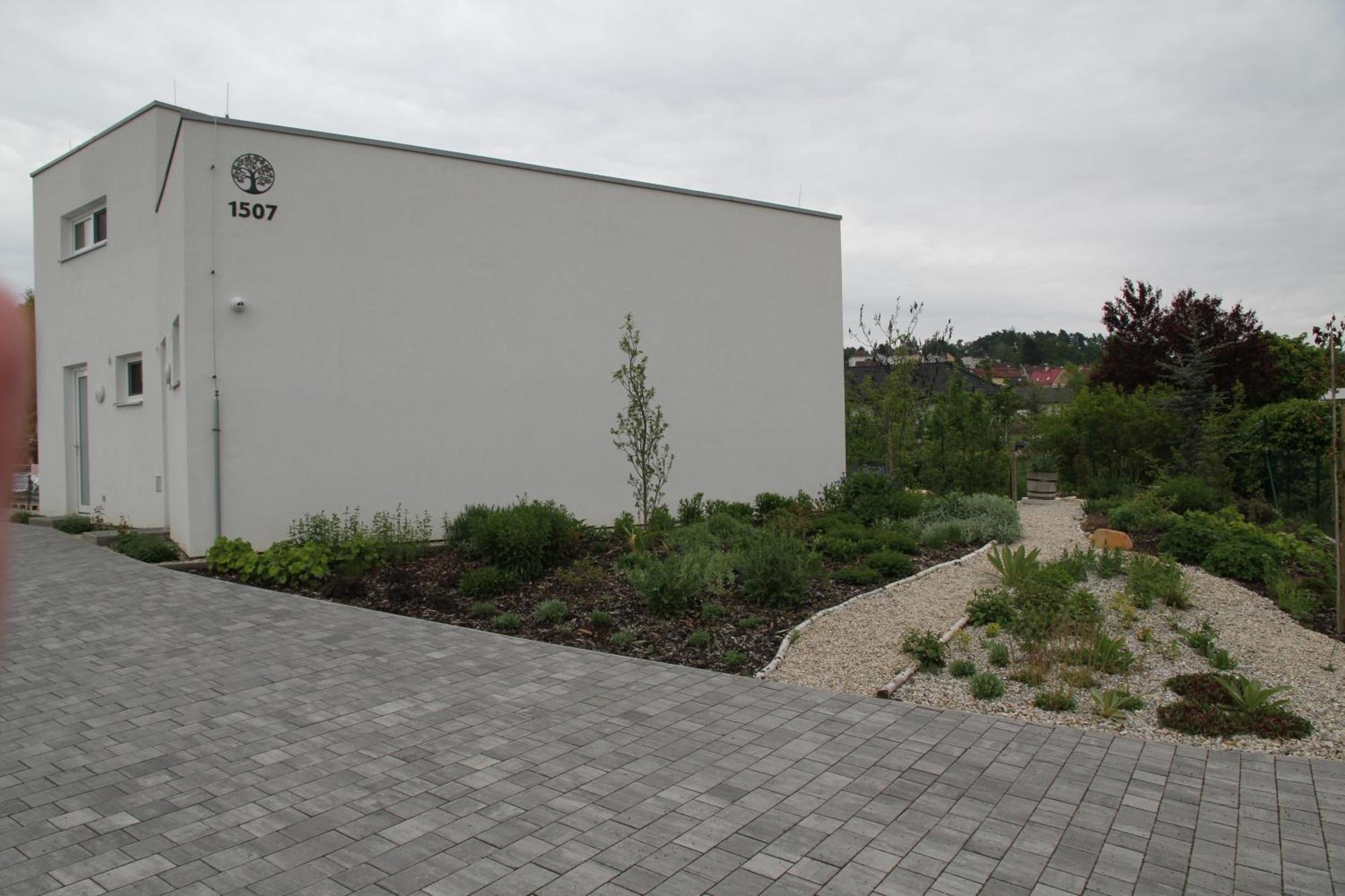 Apartmany Hluboka Nad Vltavou S Vyhledem Na Zamek Exterior photo